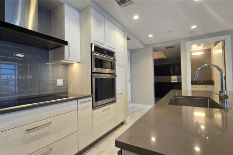 Снять в аренду кондоминиум в Форт-Лодердейл, Флорида 2 спальни, 130.43м2, № 2024847 - фото 7