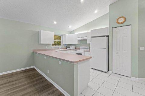 Villa ou maison à vendre à Jupiter, Floride: 3 chambres, 153.2 m2 № 2389903 - photo 11