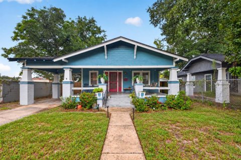 Villa ou maison à Tampa, Floride 3 chambres, 104.79 m2 № 2409990
