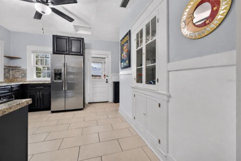 Villa ou maison à vendre à Tampa, Floride: 3 chambres, 104.79 m2 № 2409990 - photo 10
