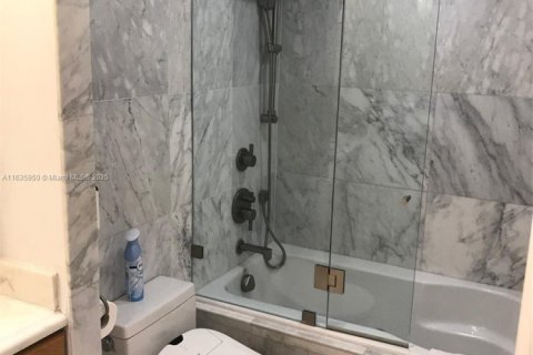 Copropriété à louer à Miami Beach, Floride: 1 chambre, 82.68 m2 № 1694892 - photo 25
