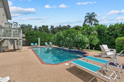 House in Bradenton, Florida 5 bedrooms, 278.71 sq.m. № 1919810 - photo 6