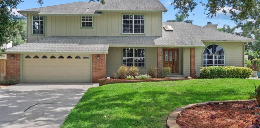House in Bradenton, Florida 5 bedrooms, 278.71 sq.m. № 1919810