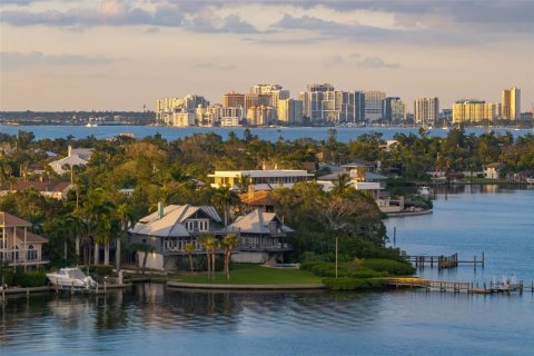 Casa en venta en Sarasota, Florida, 6 dormitorios, 791.99 m2 № 2429563 - foto 9