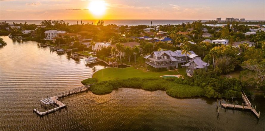 Casa en Sarasota, Florida 6 dormitorios, 791.99 m2 № 2429563