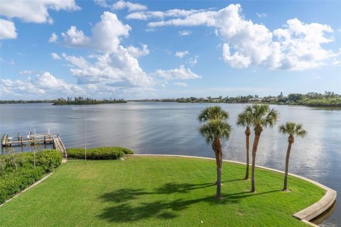 Casa en venta en Sarasota, Florida, 6 dormitorios, 791.99 m2 № 2429563 - foto 10