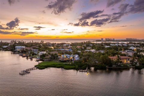 Casa en venta en Sarasota, Florida, 6 dormitorios, 791.99 m2 № 2429563 - foto 13