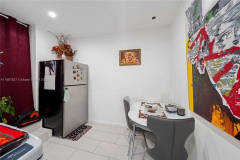 Купить виллу или дом в Майами, Флорида 7 спален, 378.39м2, № 1956268 - фото 12