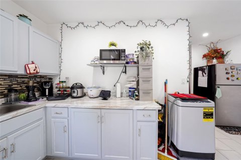 Купить виллу или дом в Майами, Флорида 7 спален, 378.39м2, № 1956268 - фото 13