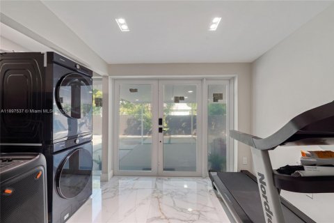 Купить виллу или дом в Майами, Флорида 7 спален, 378.39м2, № 1956268 - фото 24