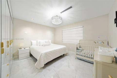 Купить виллу или дом в Майами, Флорида 7 спален, 378.39м2, № 1956268 - фото 20