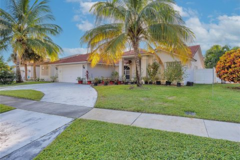 Villa ou maison à louer à Wellington, Floride: 4 chambres, 239.69 m2 № 2059230 - photo 2