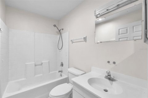 House in Wimauma, Florida 3 bedrooms, 144.93 sq.m. № 1776740 - photo 27