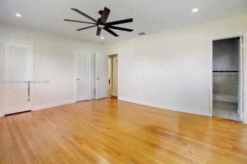 Casa en venta en Miami Springs, Florida, 2 dormitorios, 158.12 m2 № 1696589 - foto 22
