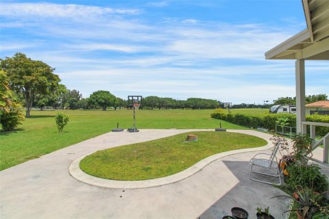 Casa en venta en Miami Springs, Florida, 2 dormitorios, 158.12 m2 № 1696589 - foto 11