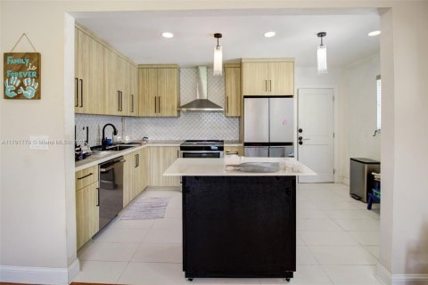 Casa en venta en Miami Springs, Florida, 2 dormitorios, 158.12 m2 № 1696589 - foto 19