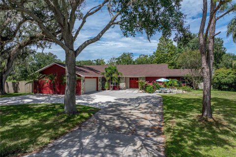 House in Zephyrhills, Florida 3 bedrooms, 258.64 sq.m. № 1902871 - photo 6
