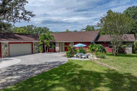 House in Zephyrhills, Florida 3 bedrooms, 258.64 sq.m. № 1902871 - photo 7