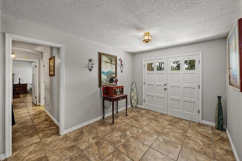 House in Zephyrhills, Florida 3 bedrooms, 258.64 sq.m. № 1902871 - photo 10