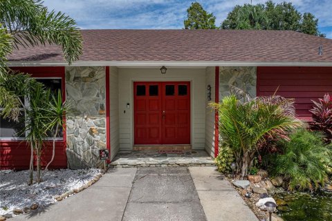 House in Zephyrhills, Florida 3 bedrooms, 258.64 sq.m. № 1902871 - photo 9