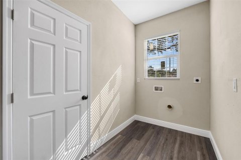 House in Spring Hill, Florida 3 bedrooms, 145.76 sq.m. № 1675393 - photo 28