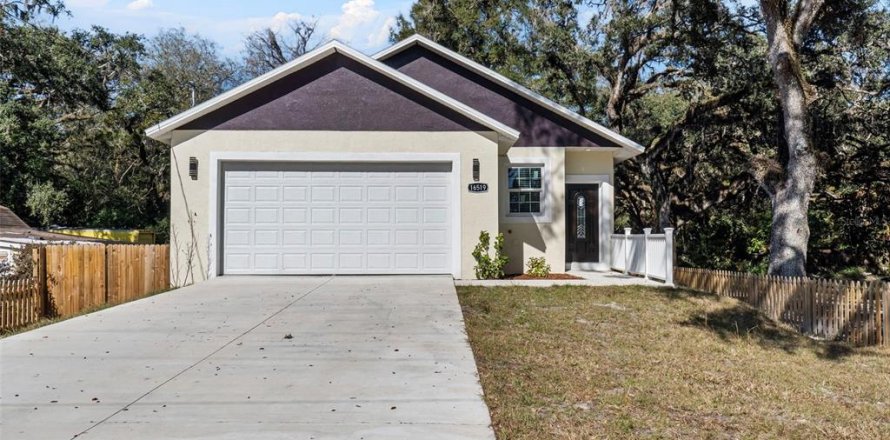 House in Spring Hill, Florida 3 bedrooms, 145.76 sq.m. № 1675393