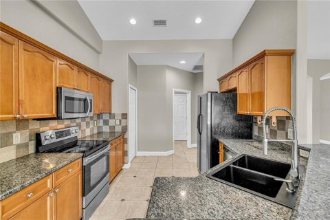Villa ou maison à louer à Kissimmee, Floride: 4 chambres, 222.97 m2 № 2406310 - photo 13