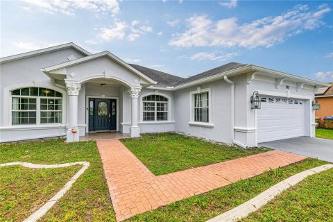 Villa ou maison à louer à Kissimmee, Floride: 4 chambres, 222.97 m2 № 2406310 - photo 3