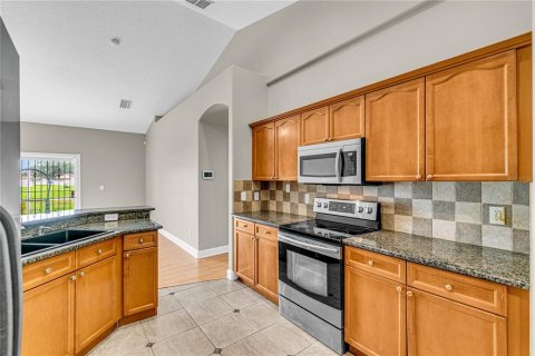 Villa ou maison à louer à Kissimmee, Floride: 4 chambres, 222.97 m2 № 2406310 - photo 15