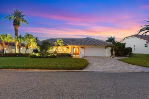 Villa ou maison à Saint Petersburg, Floride 3 chambres, 217.67 m2 № 2358535