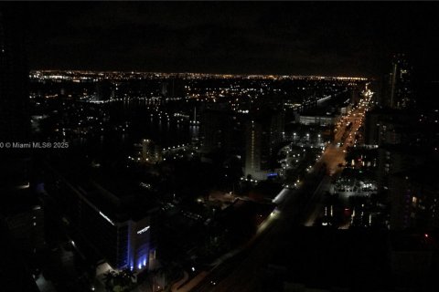 Condominio en venta en Hollywood, Florida, 1 dormitorio, 80.73 m2 № 1957618 - foto 10