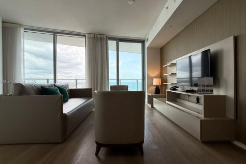 Condominio en venta en Hollywood, Florida, 1 dormitorio, 80.73 m2 № 1957618 - foto 18