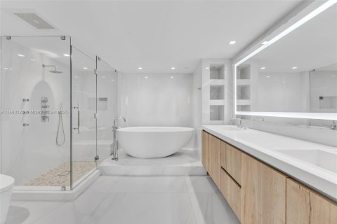 Condominio en venta en Miami, Florida, 3 dormitorios, 169.55 m2 № 1943582 - foto 8