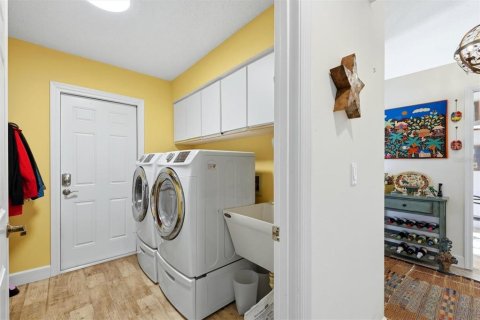 Купить виллу или дом в Сарасота, Флорида 11 комнат, 184.41м2, № 2124642 - фото 27
