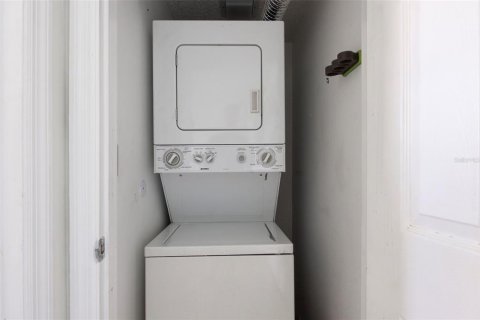 Condo in South Pasadena, Florida, 1 bedroom  № 2312557 - photo 22