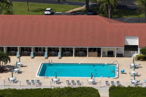 Condo in South Pasadena, Florida, 1 bedroom  № 2312557 - photo 30