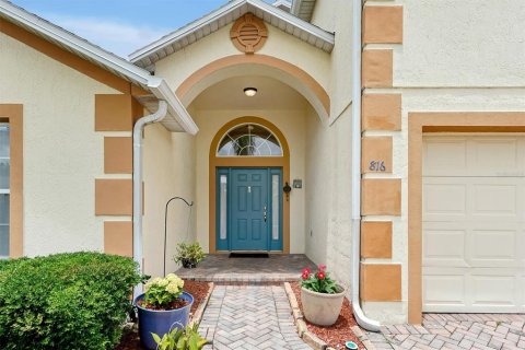House in Davenport, Florida 4 bedrooms, 221.66 sq.m. № 2140344 - photo 3
