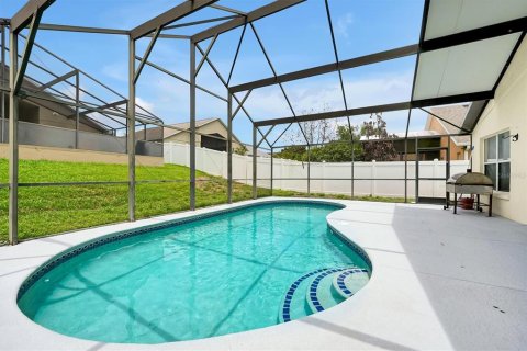 House in Davenport, Florida 4 bedrooms, 221.66 sq.m. № 2140344 - photo 21