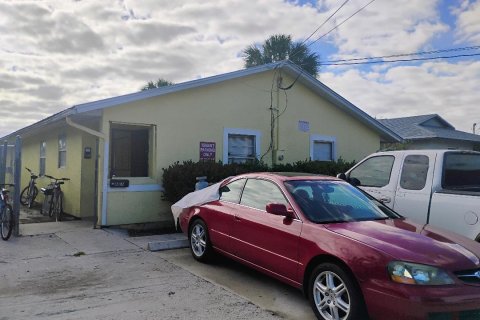 Villa ou maison à Stuart, Floride 7 chambres, 152.73 m2 № 2270286