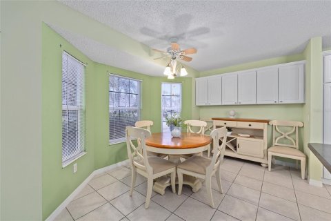 House in The Villages, Florida 3 bedrooms, 172.89 sq.m. № 1749525 - photo 12