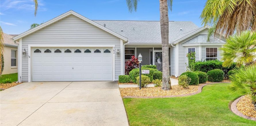 House in The Villages, Florida 3 bedrooms, 172.89 sq.m. № 1749525