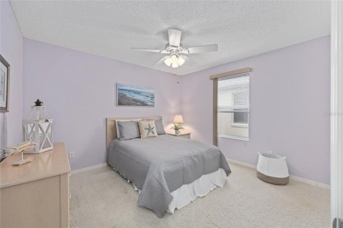 House in The Villages, Florida 3 bedrooms, 172.89 sq.m. № 1749525 - photo 26