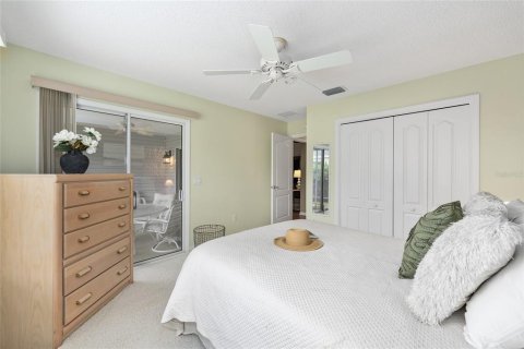House in The Villages, Florida 3 bedrooms, 172.89 sq.m. № 1749525 - photo 30