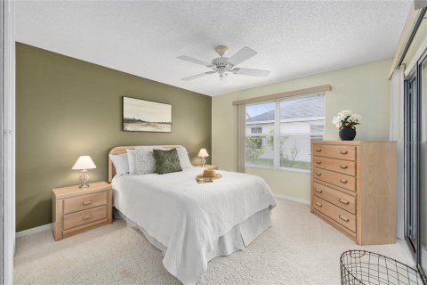 House in The Villages, Florida 3 bedrooms, 172.89 sq.m. № 1749525 - photo 29