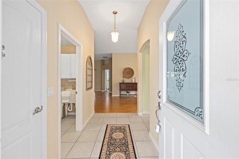 House in The Villages, Florida 3 bedrooms, 172.89 sq.m. № 1749525 - photo 5
