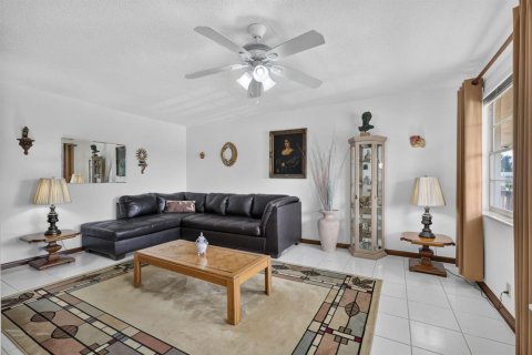 Condominio en venta en West Palm Beach, Florida, 2 dormitorios, 74.14 m2 № 2370107 - foto 28