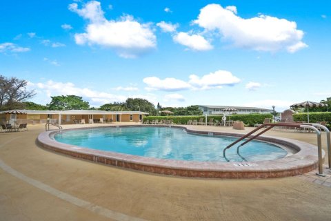 Condominio en venta en West Palm Beach, Florida, 2 dormitorios, 74.14 m2 № 2370107 - foto 23