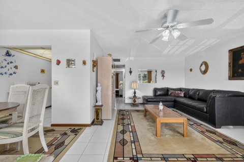 Condominio en venta en West Palm Beach, Florida, 2 dormitorios, 74.14 m2 № 2370107 - foto 29