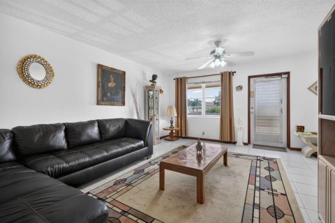 Condominio en venta en West Palm Beach, Florida, 2 dormitorios, 74.14 m2 № 2370107 - foto 27