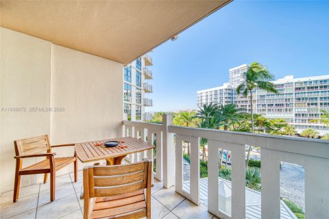 Condo in Key Biscayne, Florida, 1 bedroom  № 1996523 - photo 22